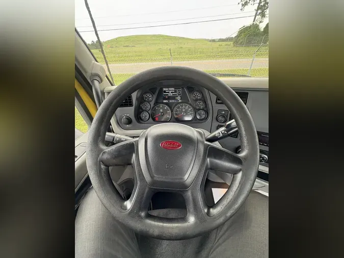2021 Peterbilt 579