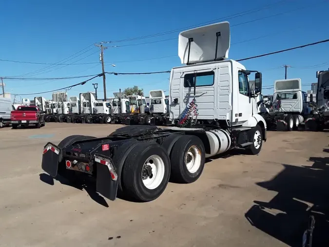 2019 VOLVO VNL64T-300a6c08a7a2bc6c9a675c3eec98081c5d7