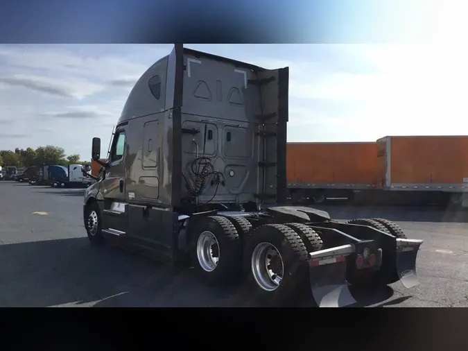 2024 Freightliner Cascadia 126