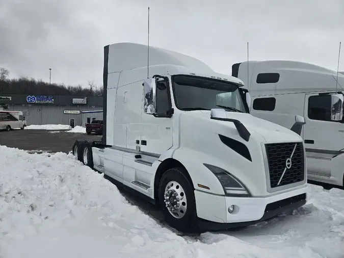2020 VOLVO VNR640