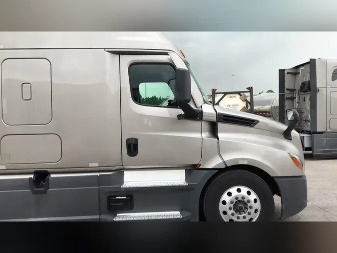 2024 Freightliner Cascadia 126