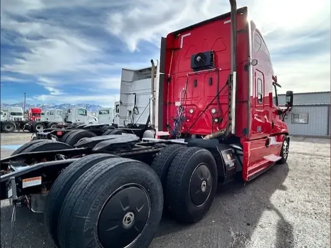 2019 FREIGHTLINER/MERCEDES CASCADIA 125