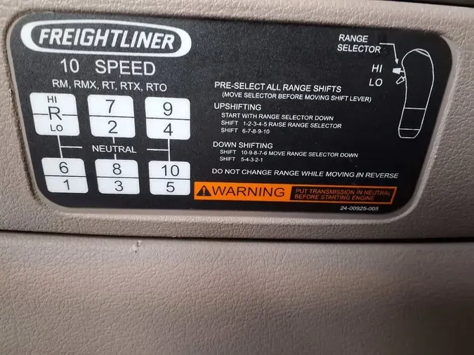 2019 FREIGHTLINER CASCADIA 125a6d3f51af4ed5cb4a38c916101cf3dcd