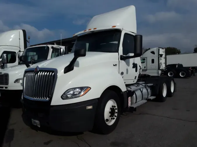 2019 NAVISTAR INTERNATIONAL LT625 DAYCAB T/A