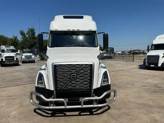 2019 VOLVO VNL64T760