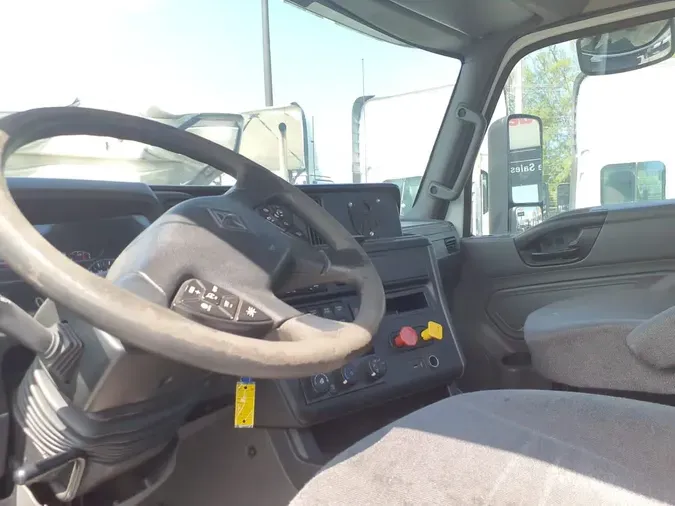 2019 NAVISTAR INTERNATIONAL LT625 DAYCAB T/A