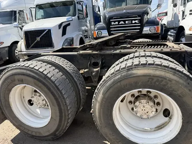 2000 INTERNATIONAL 9100