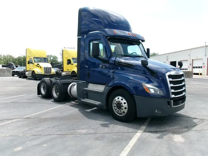 2022 Freightliner Cascadiaa6e1cde57ccdea9d8d1a486c639f9e8c