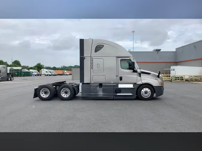 2023 Freightliner Cascadia 126a6e2356d1f2b5ecfcd54966f664bf2ae