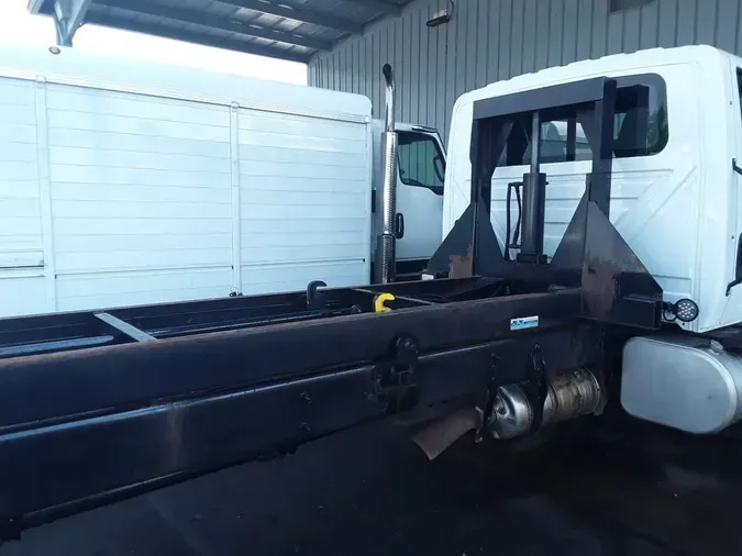 2020 NAVISTAR INTERNATIONAL MV607 (4X2)