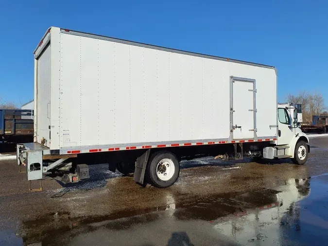 2016 FREIGHTLINER/MERCEDES M2 106