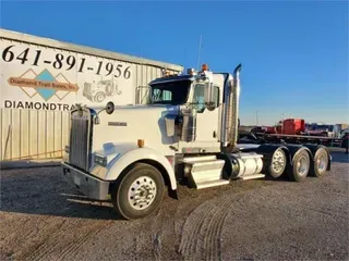 2013 KENWORTH W900L