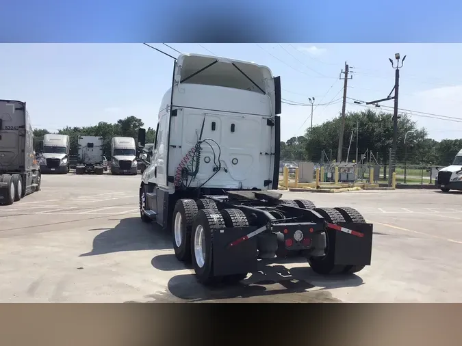 2020 Freightliner Cascadia