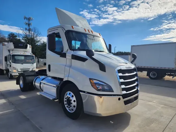 2020 FREIGHTLINER/MERCEDES NEW CASCADIA 116