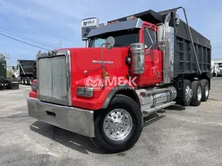 2017 WESTERN STAR 4900