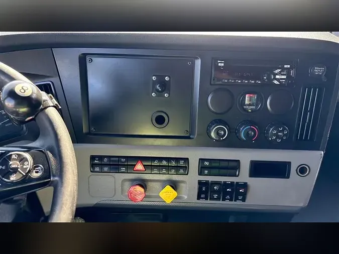 2019 FREIGHTLINER CA116a6f64ed81b2424228191ee3bca523197