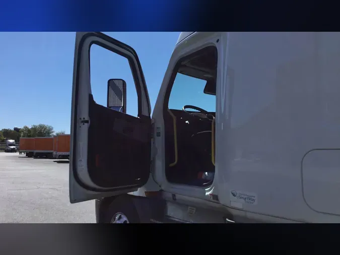 2022 Freightliner Cascadia 126a6f7a439e0eac384b9b5602ec91b0297