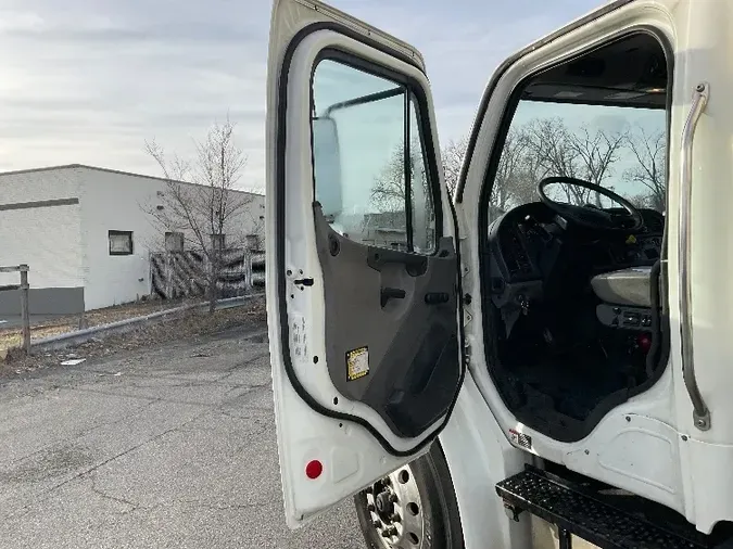 2019 Freightliner M2