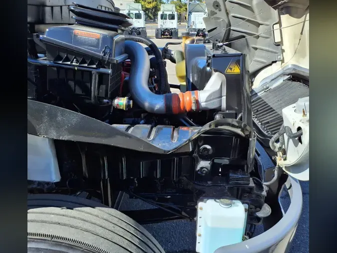 2020 NAVISTAR INTERNATIONAL MV607 (4X2)