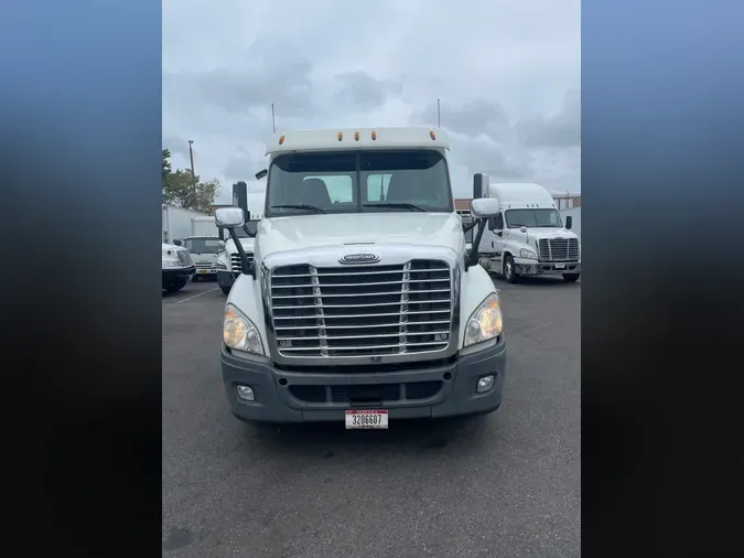 2018 FREIGHTLINER/MERCEDES CASCADIA 125