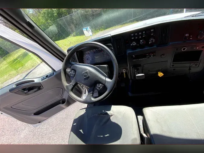 2020 INT MV607
