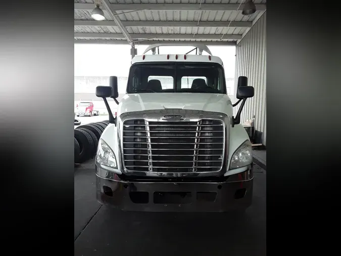 2016 FREIGHTLINER/MERCEDES CASCADIA 125