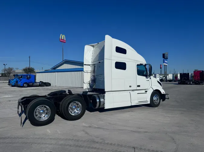 2019 VOLVO VNL64T760