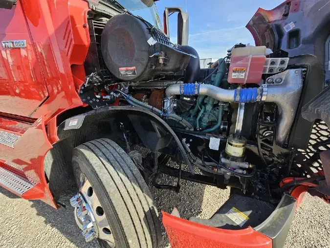 2024 VOLVO VNL64T860