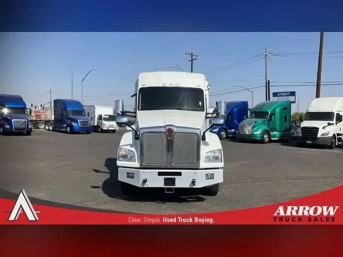 2022 KENWORTH T880