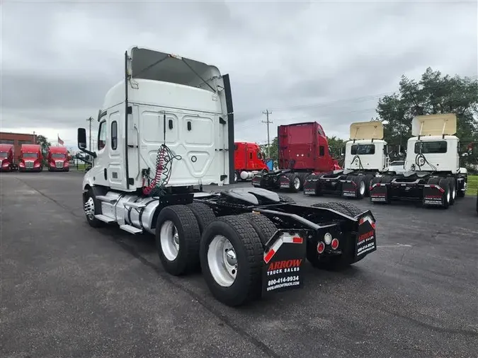 2020 FREIGHTLINER CA116a704d2c4e624457ec1614bea7b6d77db