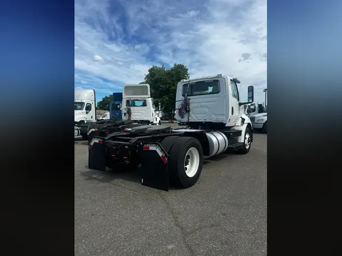 2019 NAVISTAR INTERNATIONAL RH613 DAYCAB S/A