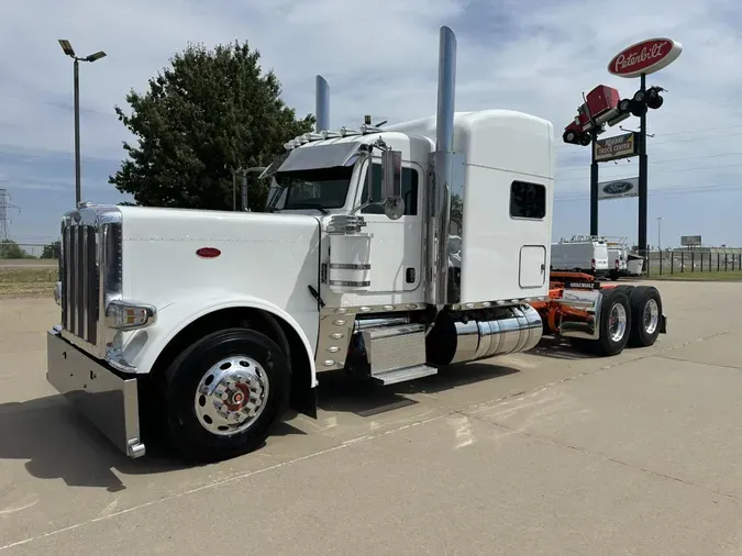 2023 Peterbilt 389a70615e9fda51c36bba82b0319f2bd51