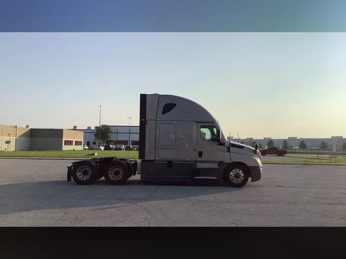 2023 Freightliner Cascadia 126a70644b9f97e01869b0c997e853b93bf