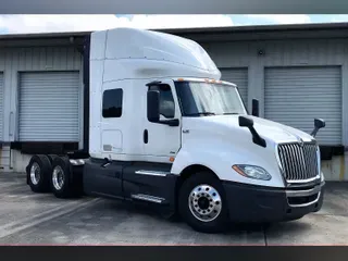 2023 INT LT625 6x4