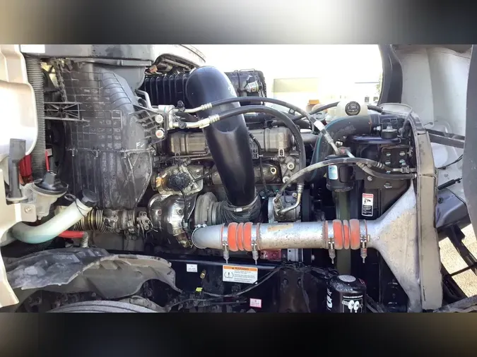 2023 Freightliner Cascadia 126
