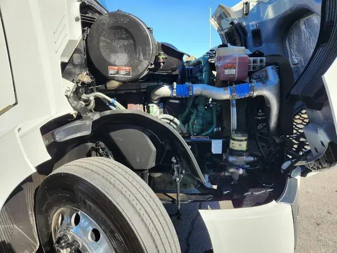 2025 VOLVO VNL64T760a711d2c2827e7f69d519de7d820d82fd