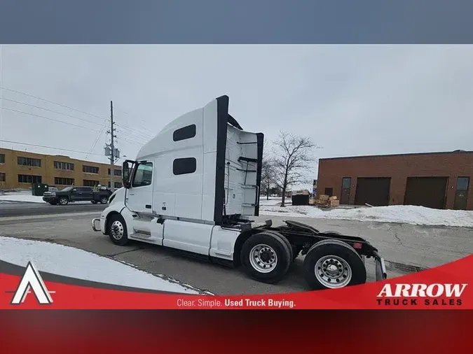 2022 VOLVO VNL760