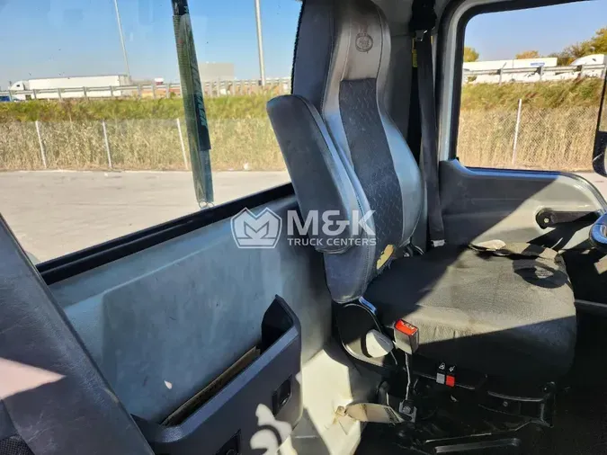 2018 MACK CXU613