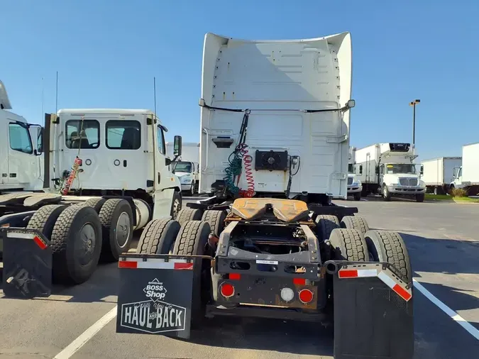 2020 VOLVO VNL64T-760