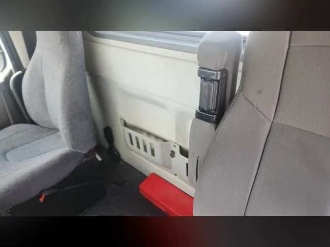 2018 Volvo VNL300a717481190973e2bed517616bd3e9d93