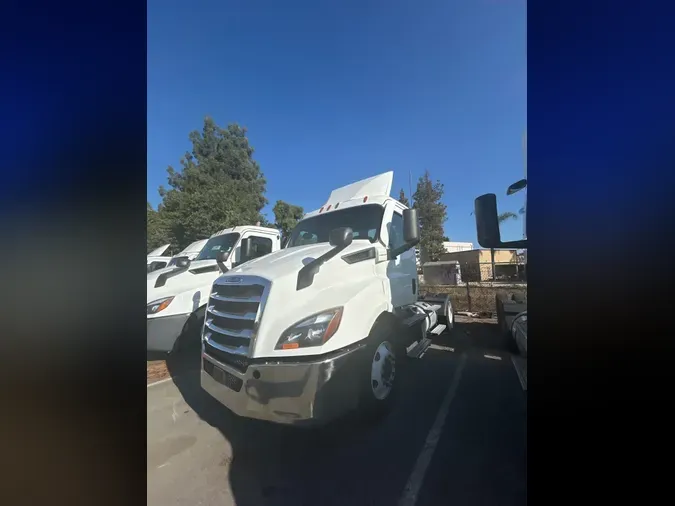 2020 FREIGHTLINER NEW CASCADIA 116