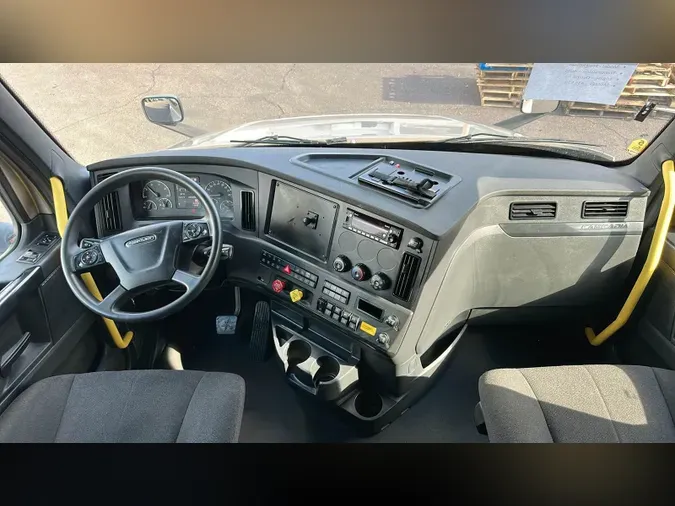2024 Freightliner Cascadia 126a71cf3471cc21690cfce1453b6b1aeb9