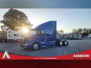 2021 VOLVO VNR640