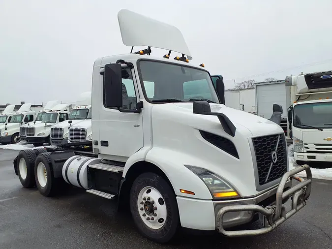 2019 VOLVO VNL