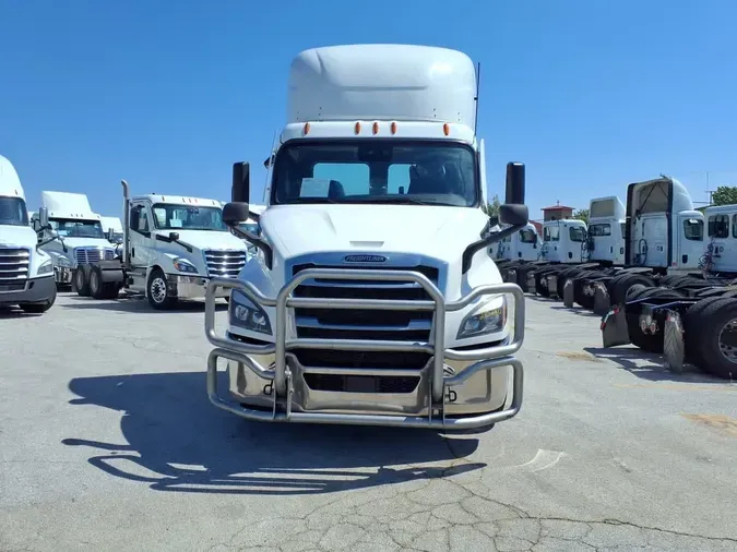 2020 FREIGHTLINER NEW CASCADIA 116