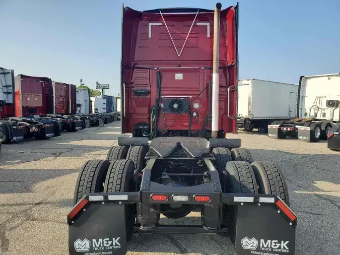 2020 VOLVO VNL64T860