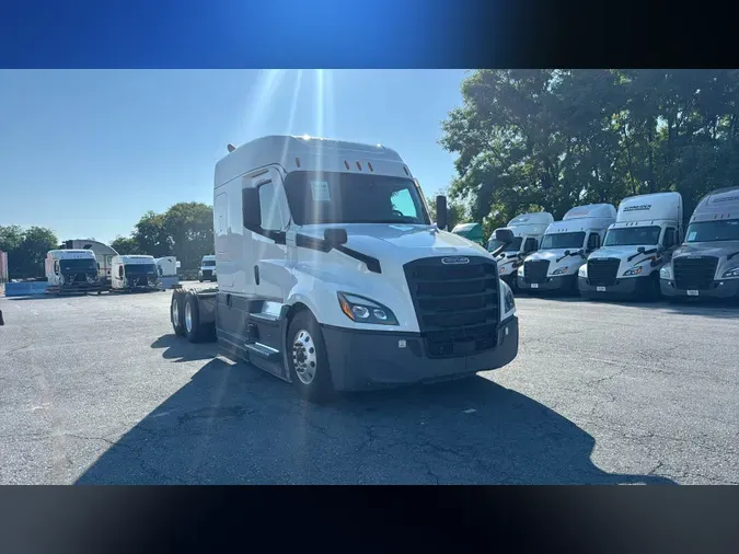 2022 Freightliner Cascadia 126a7271df7a8c13c9d347215b9628ba90e