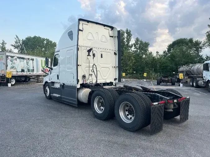 2020 Freightliner T12664ST