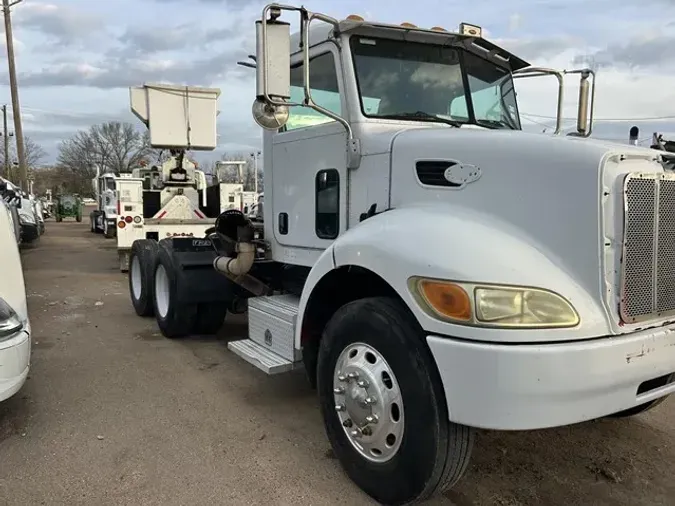 2010 PETERBILT 340