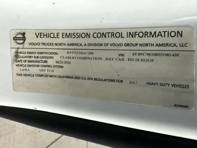 2017 Volvo VNL300